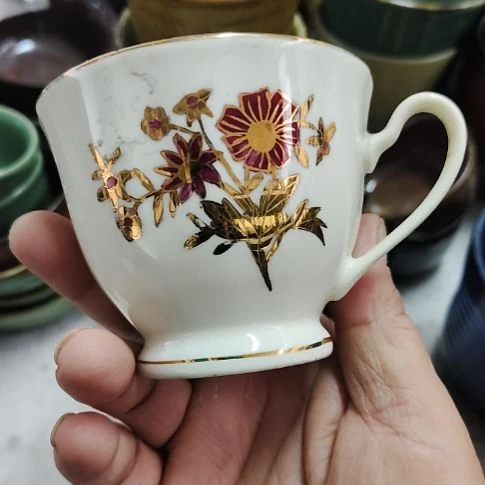 瓷片瓷器，各种摆件，瓷片，
