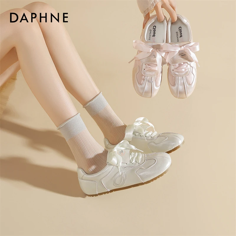 达芙妮平底德训鞋女款2025春夏新款软底轻便休闲运动鞋百搭小白鞋