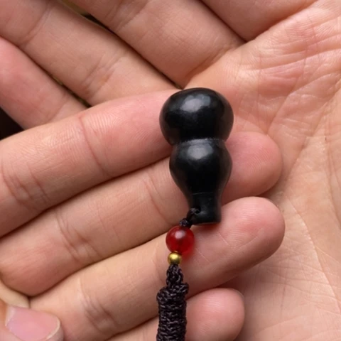 张***忌和田玉未镶嵌颈饰