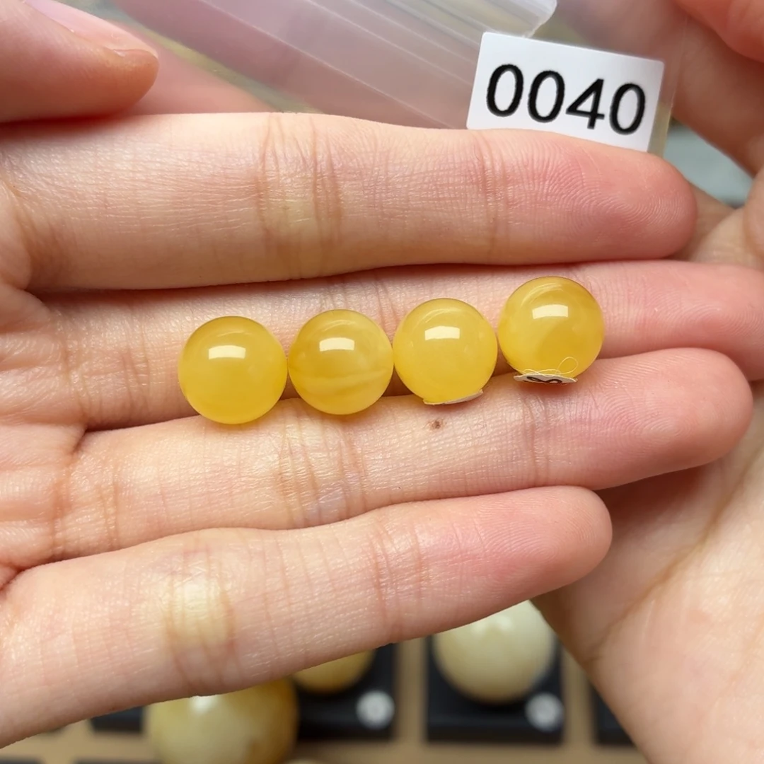 n***人琥珀未镶嵌裸石蜜蜡微瑕