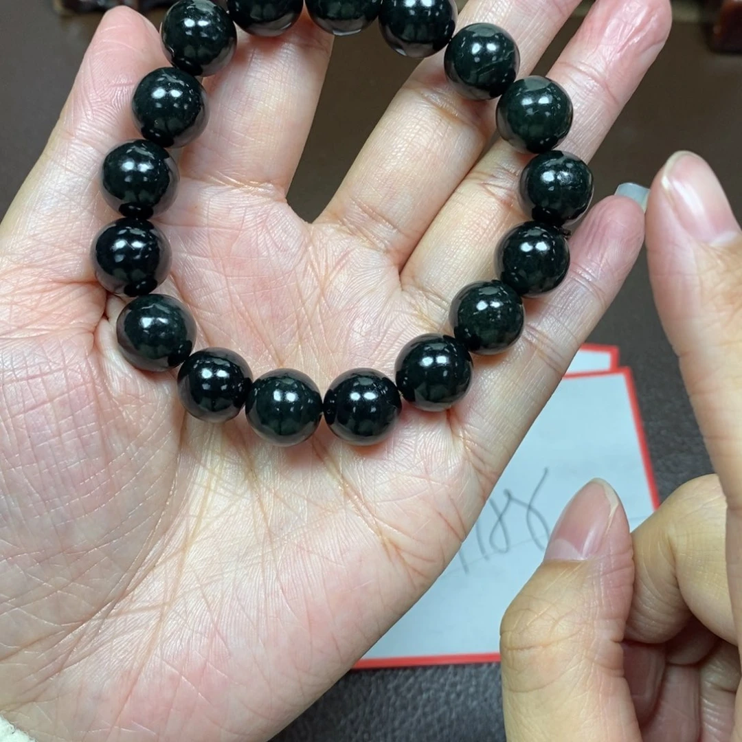 用***8和田玉（糖玉）未镶嵌手链