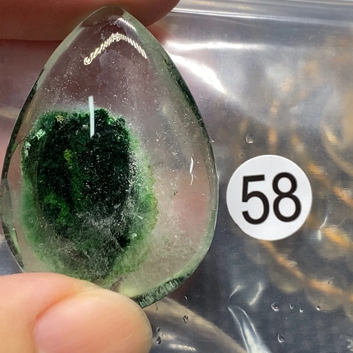 憨***憨颈饰未镶嵌水晶天然水晶