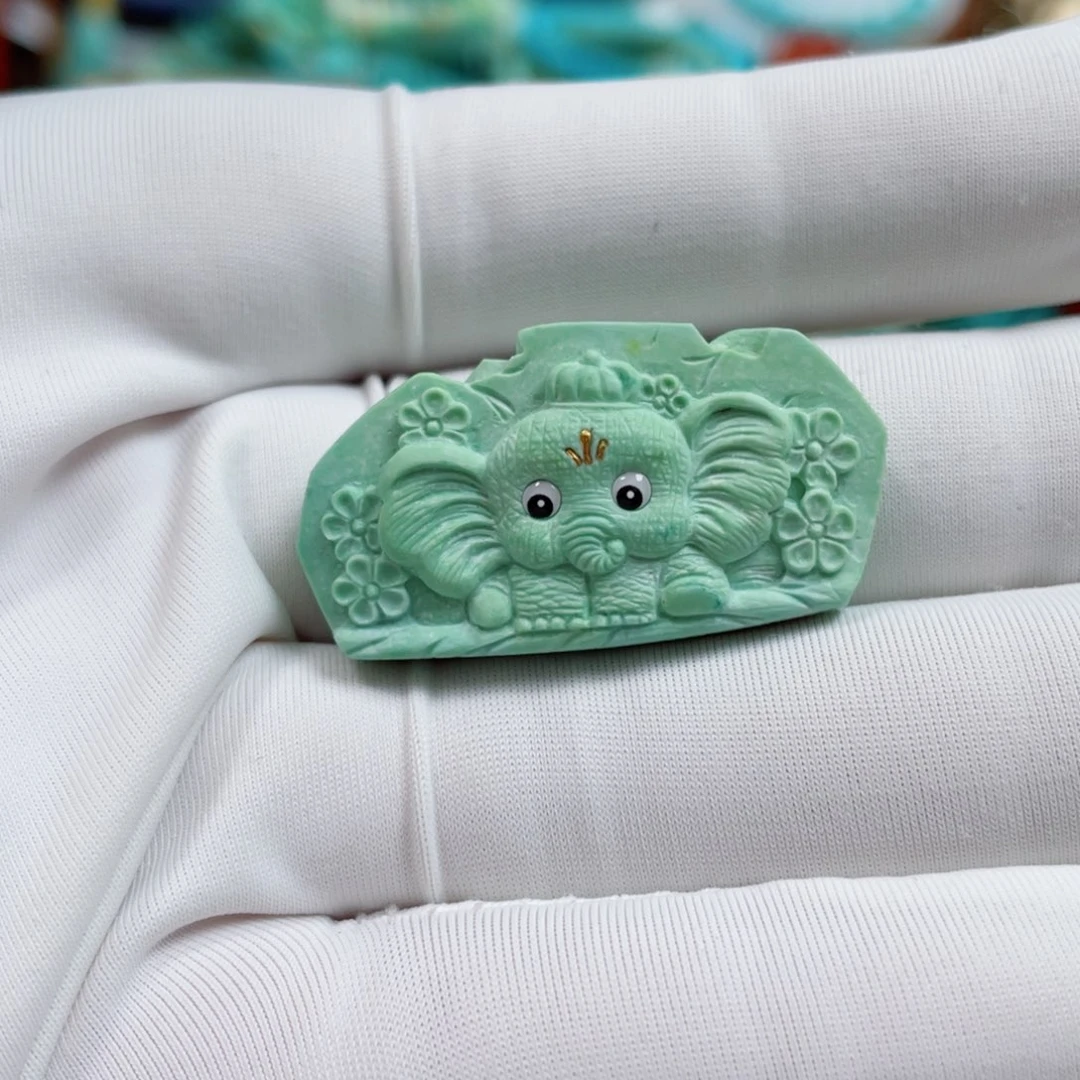 绿松石未镶嵌珠宝奇石