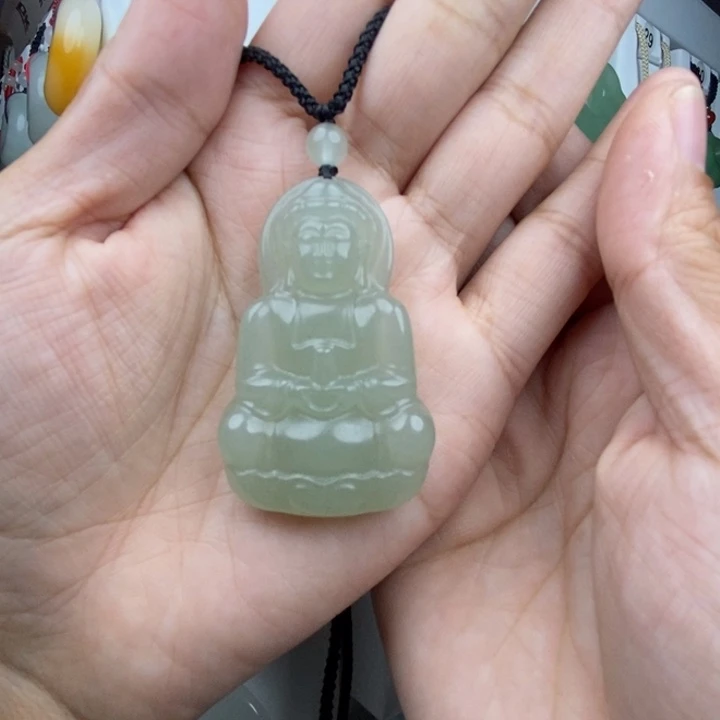 石英质玉未镶嵌颈饰