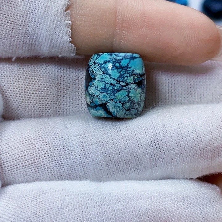 绿松石未镶嵌饰品