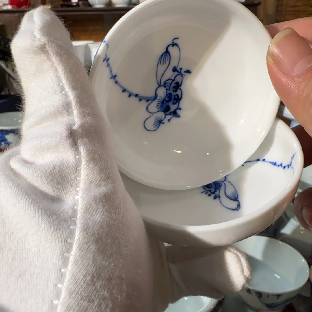 瓷荷花手绘青花普洱杯手绘2个