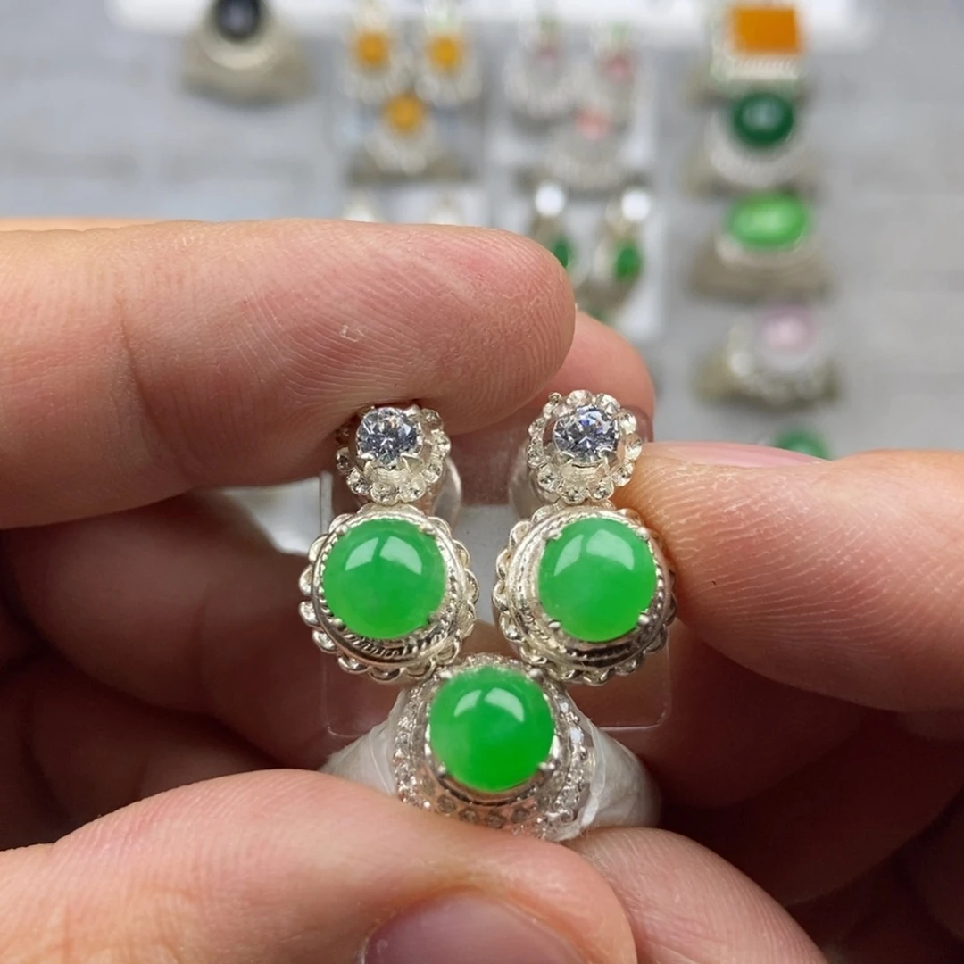 定制翡翠未镶嵌阳绿