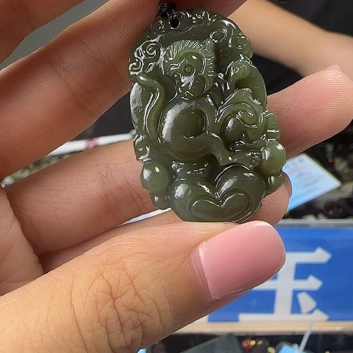 颈饰未镶嵌和田玉
