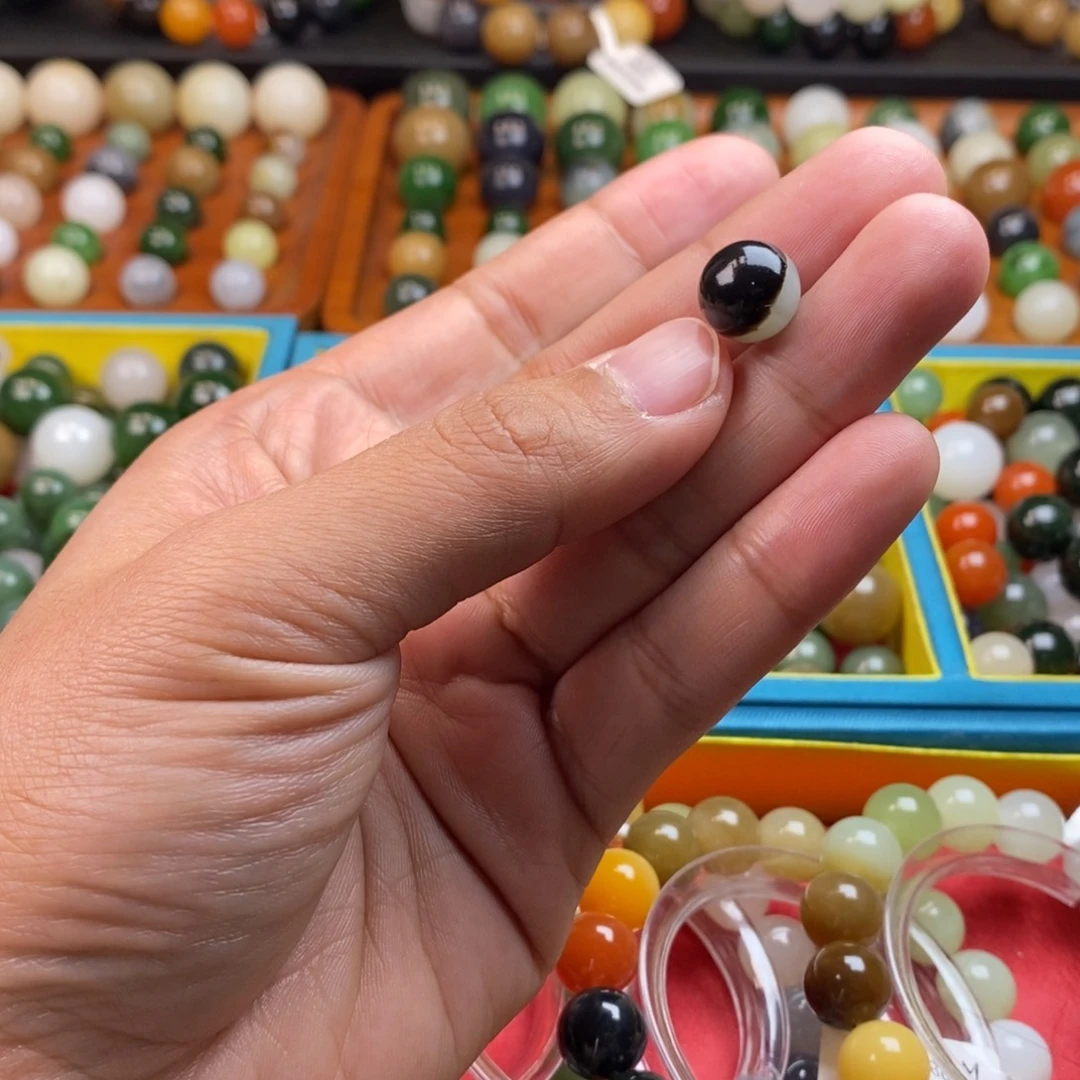 和田玉未镶嵌珠宝奇石卡11黑皮白肉y