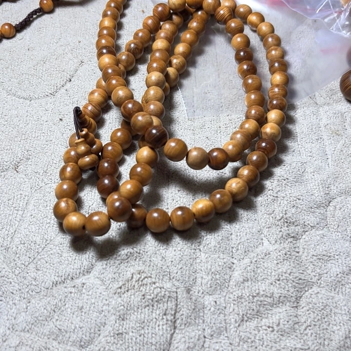 两***生香榧木崖柏等自然资源和生态资源