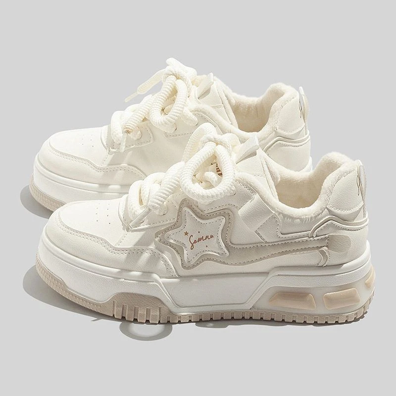 2025加绒板鞋星星小白鞋女2025学生百搭时尚厚底休闲韩版面包鞋