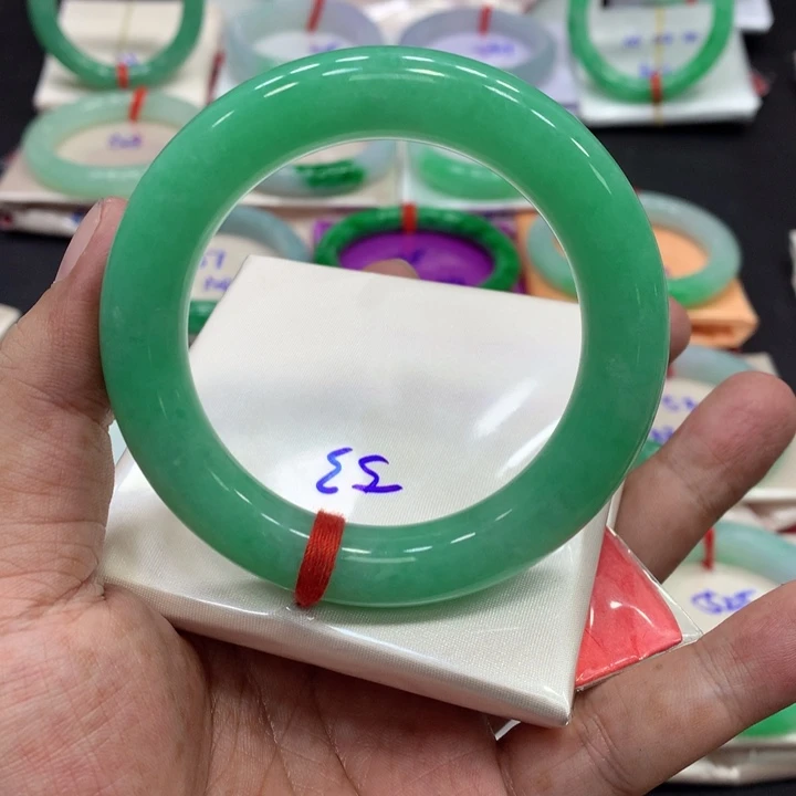 翡翠未镶嵌手镯翡翠