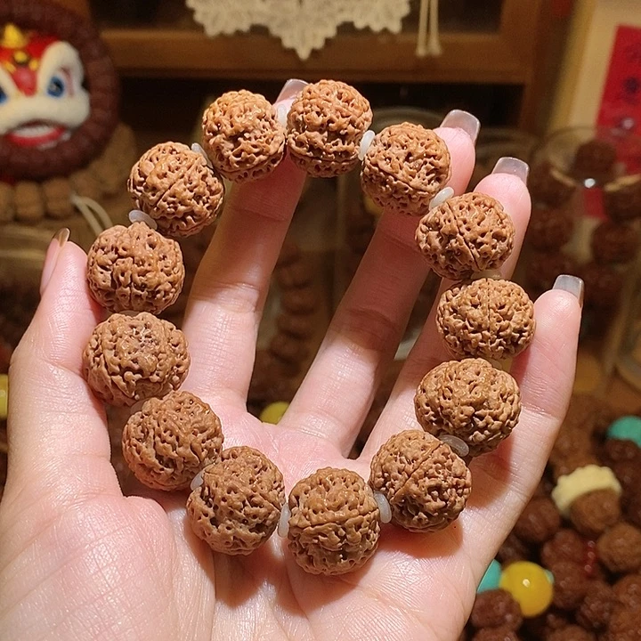 金刚菩提吊坠205原籽白色隔片