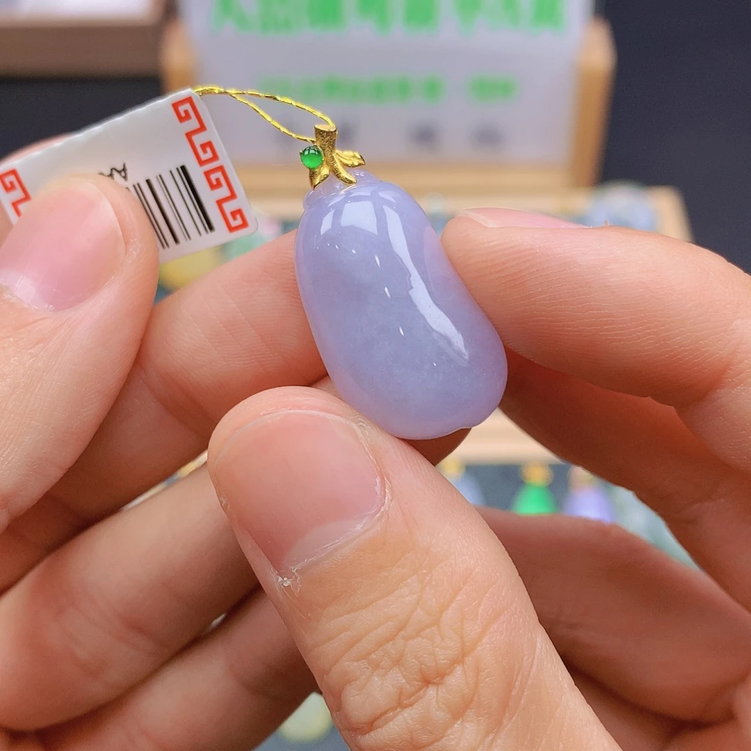 翡翠18K金镶嵌颈饰翡翠