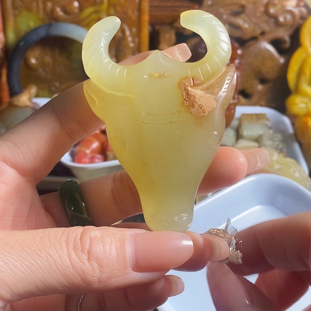 岫岩老玉（透闪石质玉）未镶嵌珠宝奇石