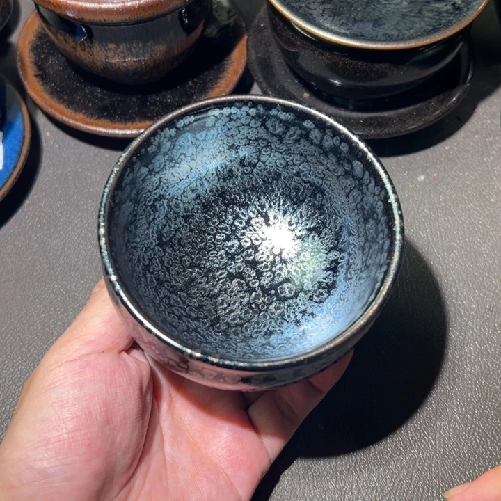 茶盏我在开会你忙什么啊