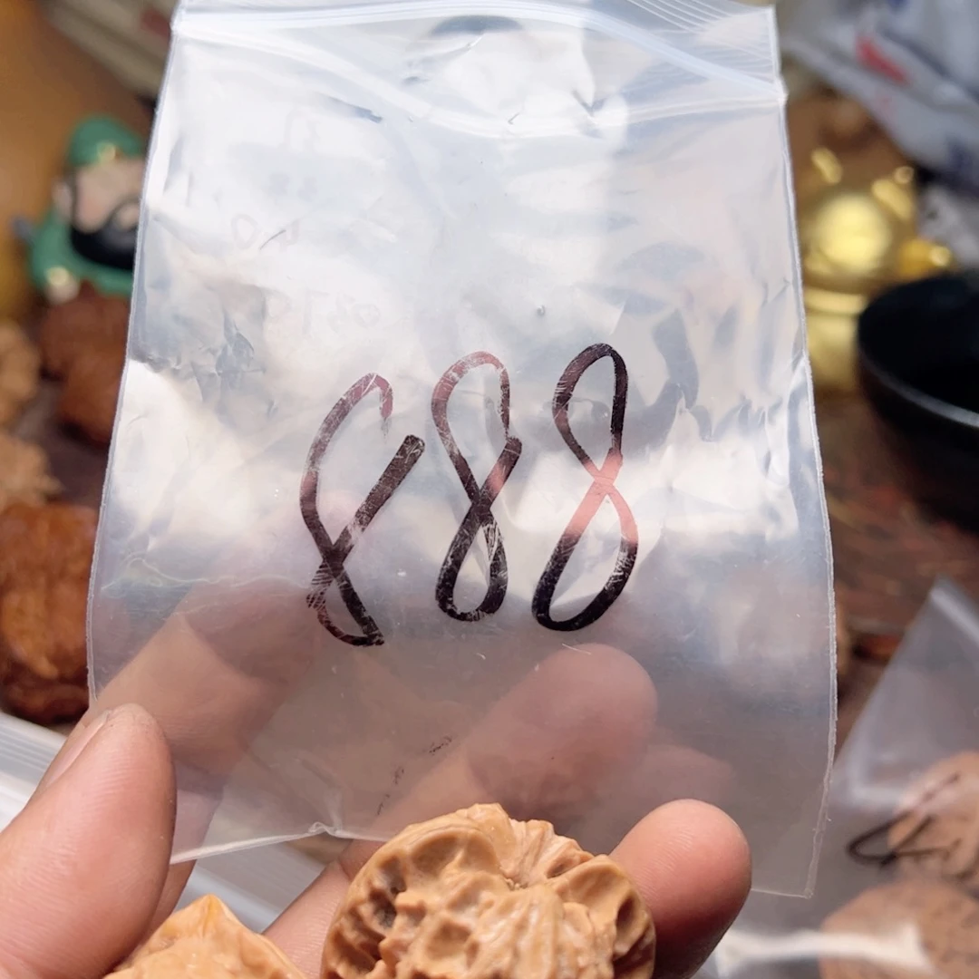 【闪购商品】文玩核桃吊坠今天