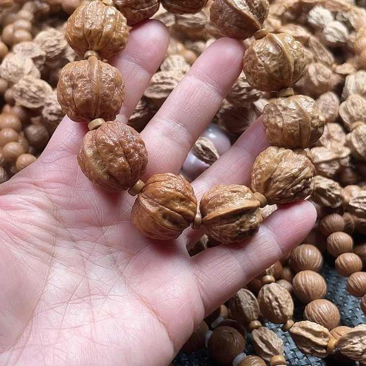 手串猴头核桃2.1+蛤蟆头自然泛油