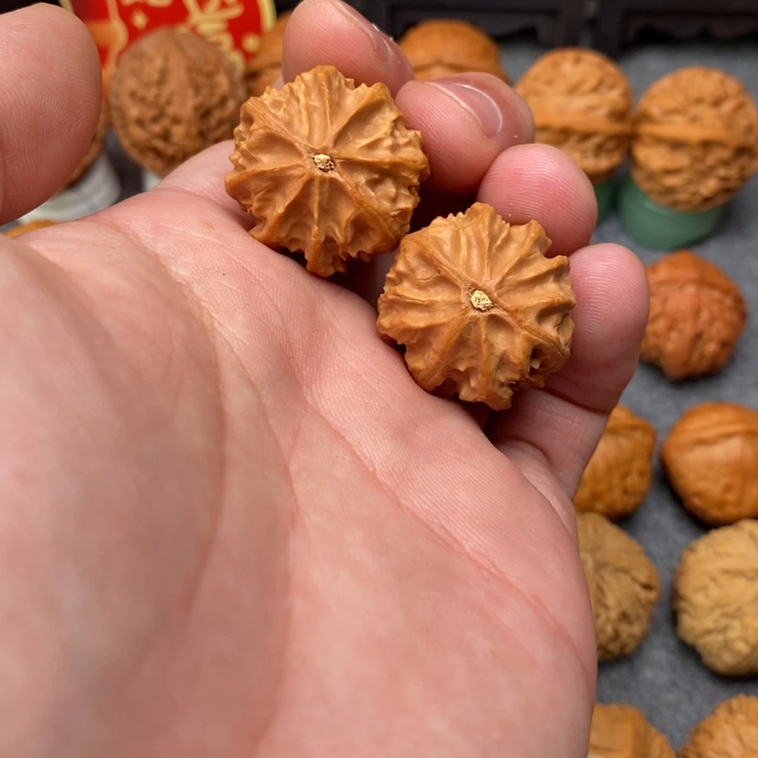 文玩核桃把件八棱