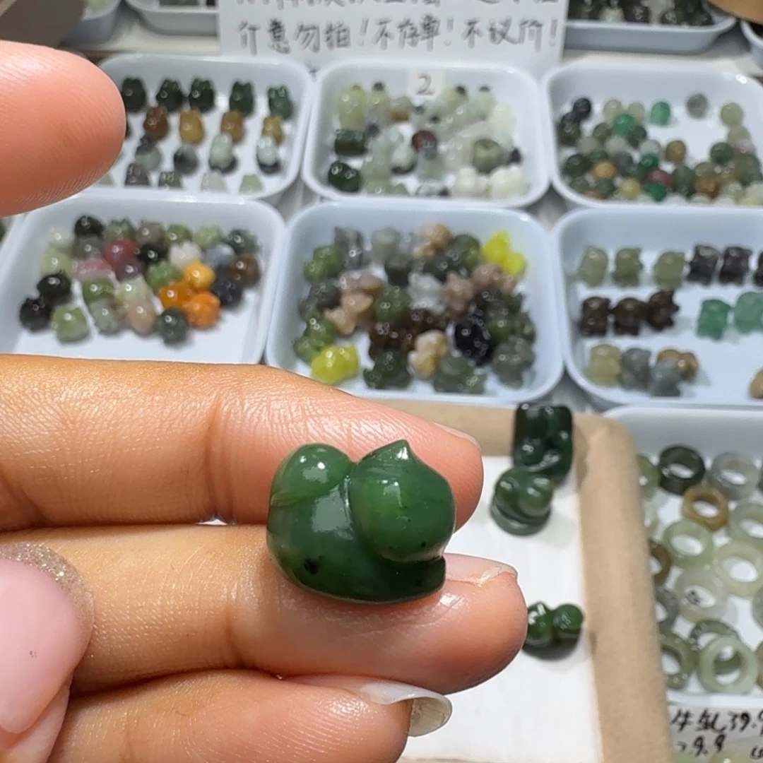 蓝***传和田玉未镶嵌珠宝奇石