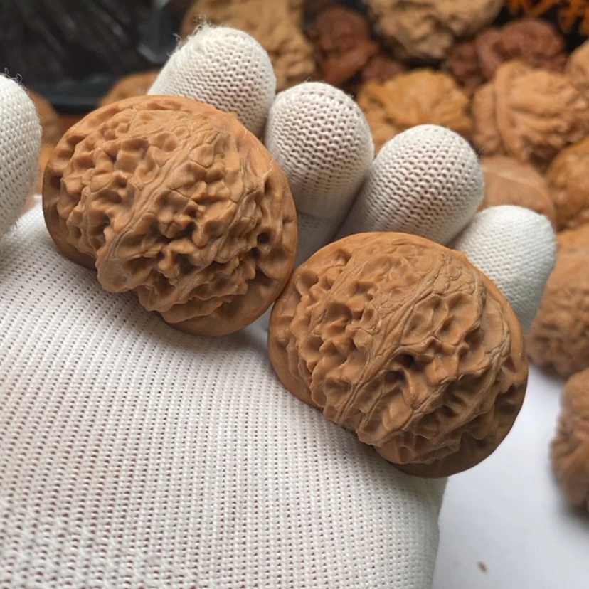 【闪购商品】文玩核桃把件少*47宫灯