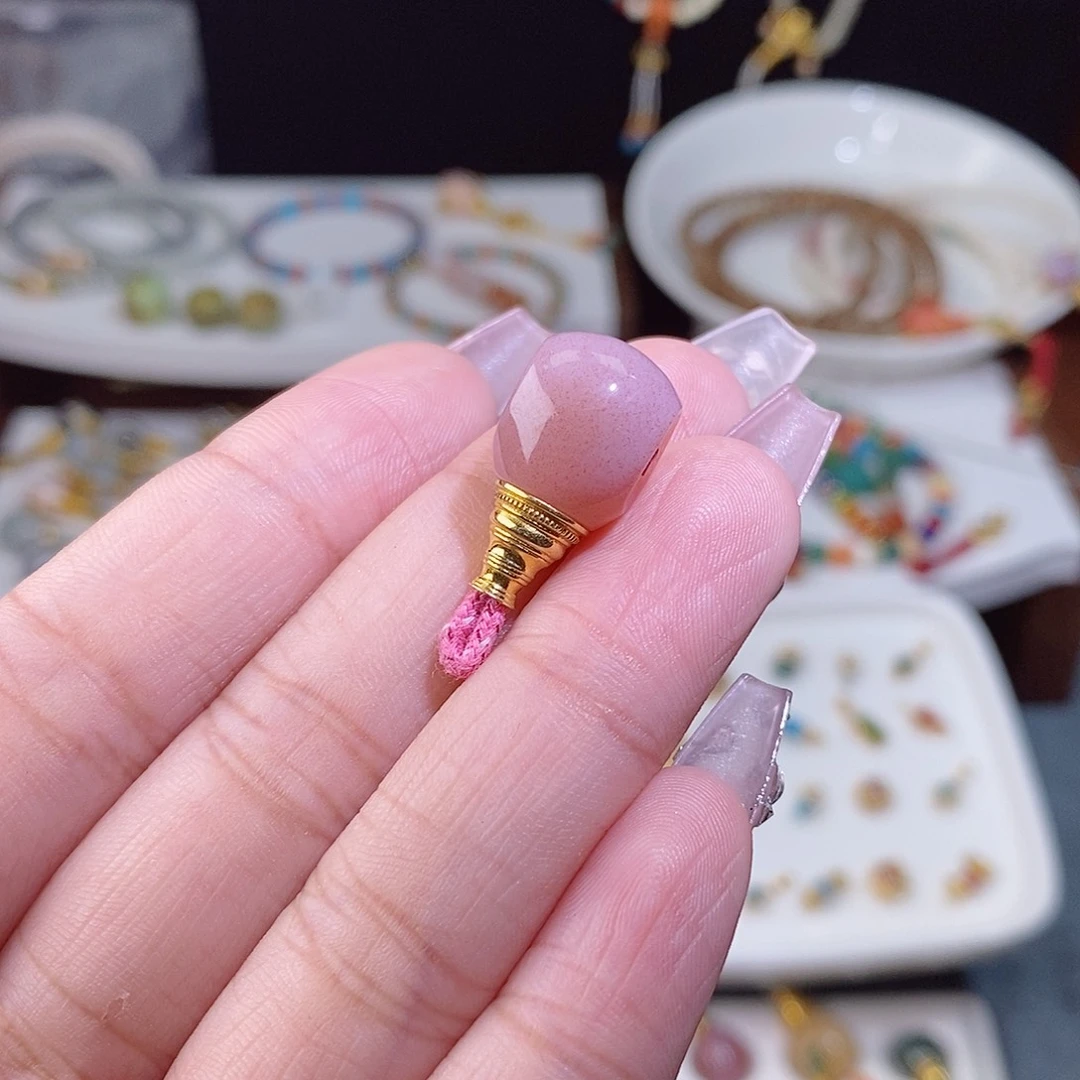 玛瑙/玉髓18K金镶嵌颈饰对孔11