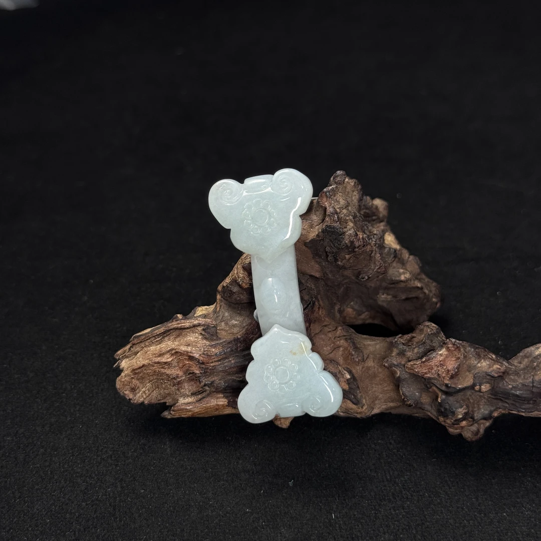 【诚翠拍品第一百零八期午】翡翠20吊坠MQC4026