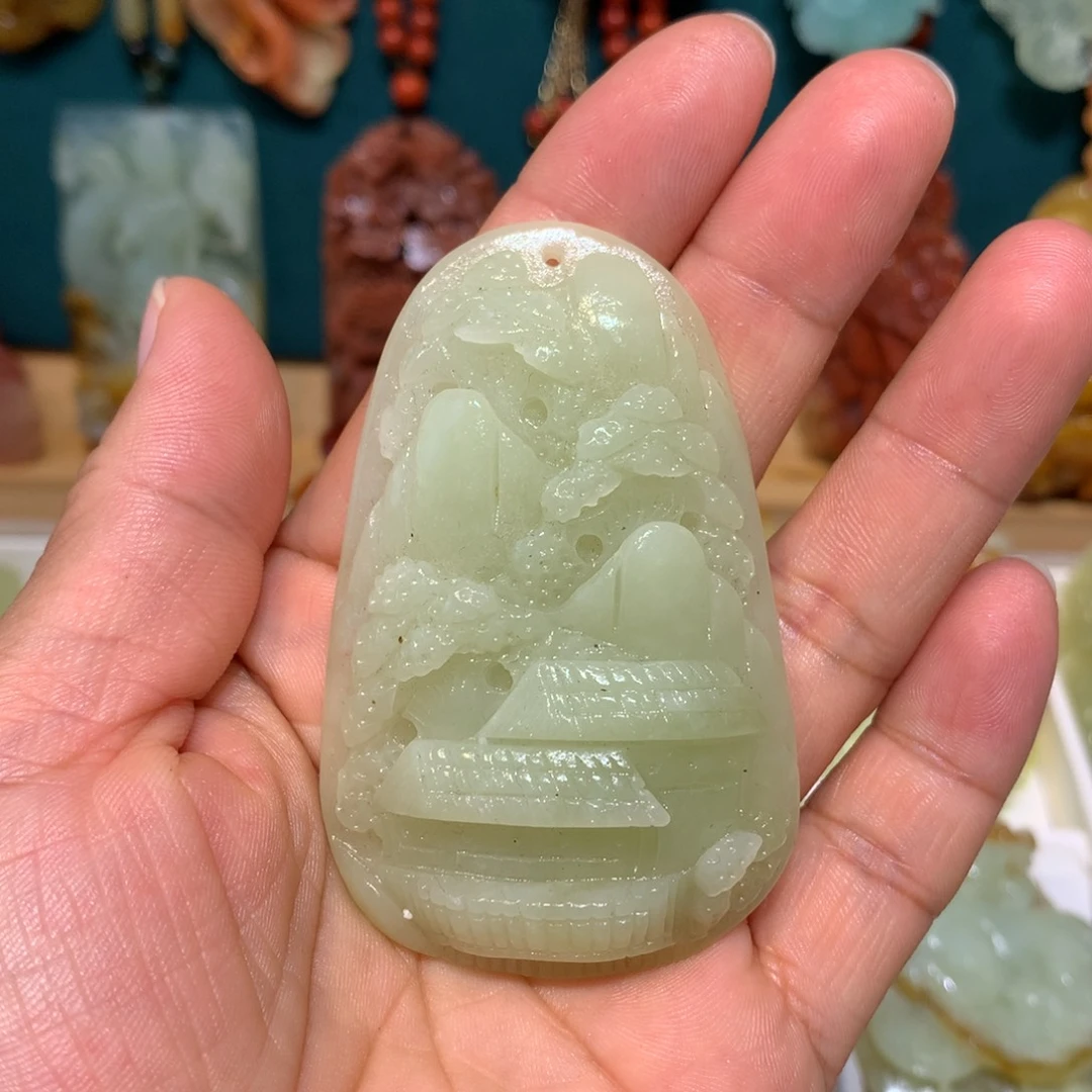 蛇纹石玉未镶嵌颈饰