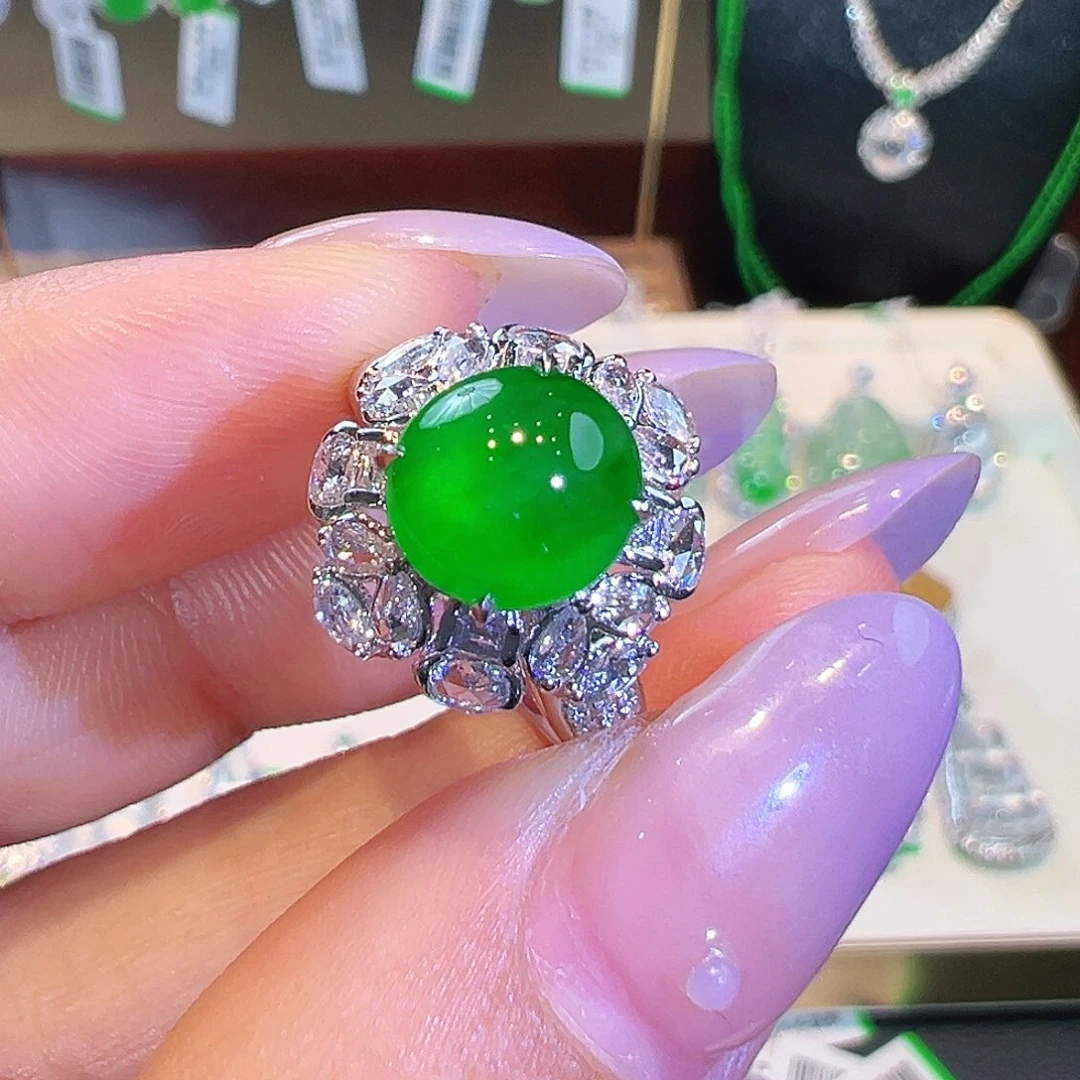 翡翠18K金镶嵌戒指