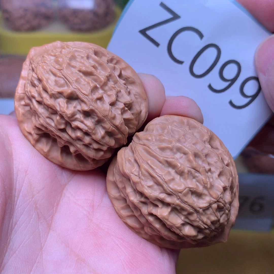 文玩核桃把件金牛36