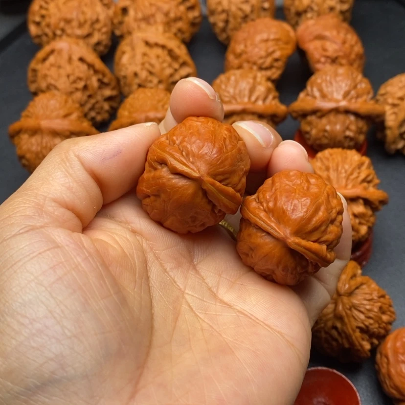 【闪购商品】文玩核桃把件往***事核桃