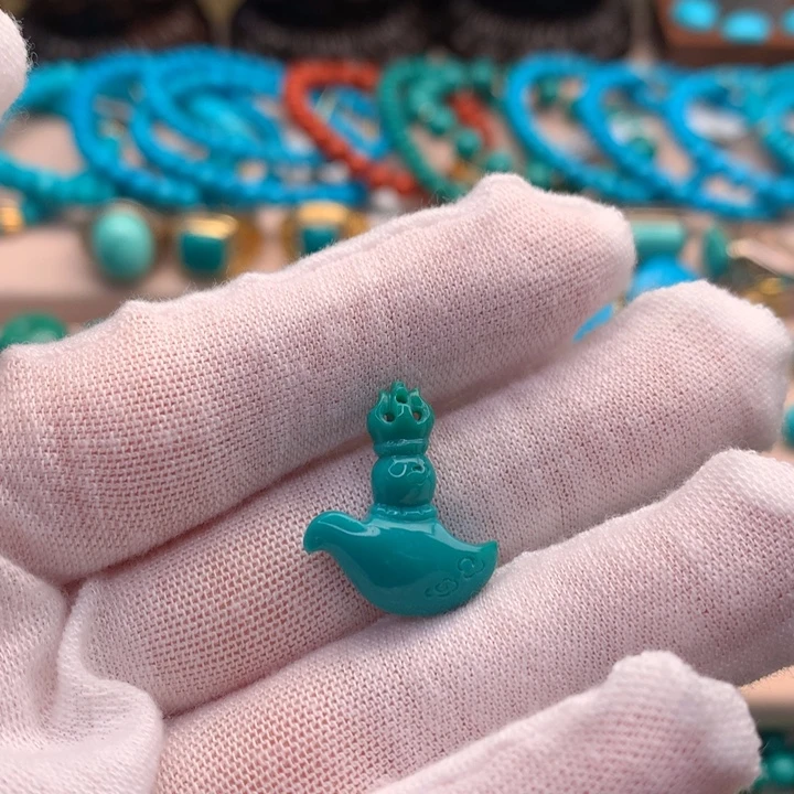 绿松石未镶嵌湖北天然原矿绿松石