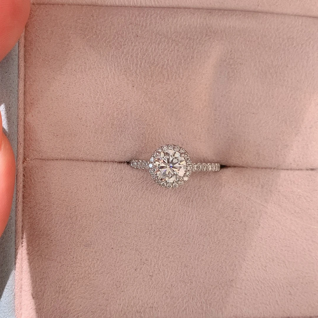 看***好实验室培育钻石铂Pt950镶嵌14圈口