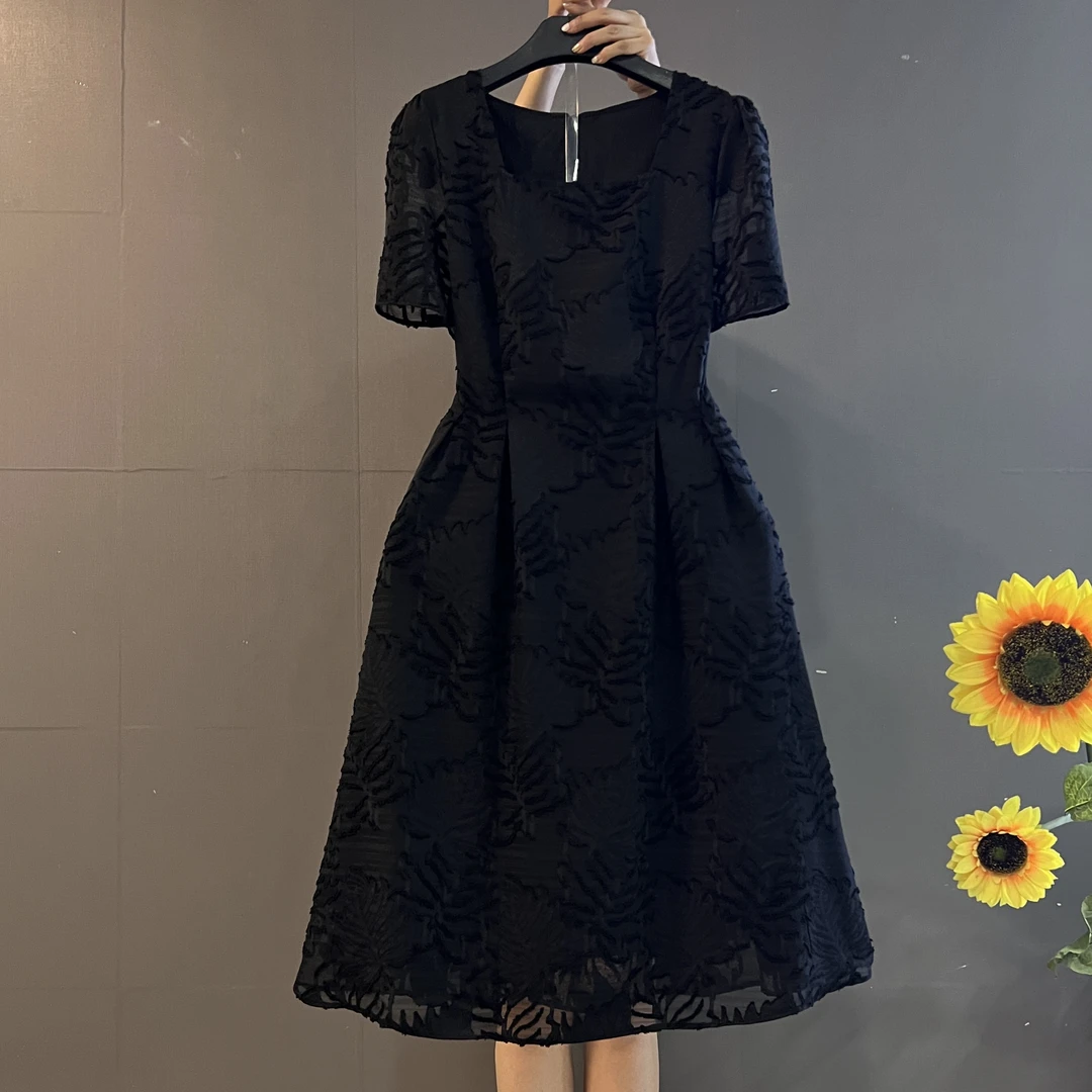 新款极简风短袖纯色修身显瘦提花气质连衣裙25122