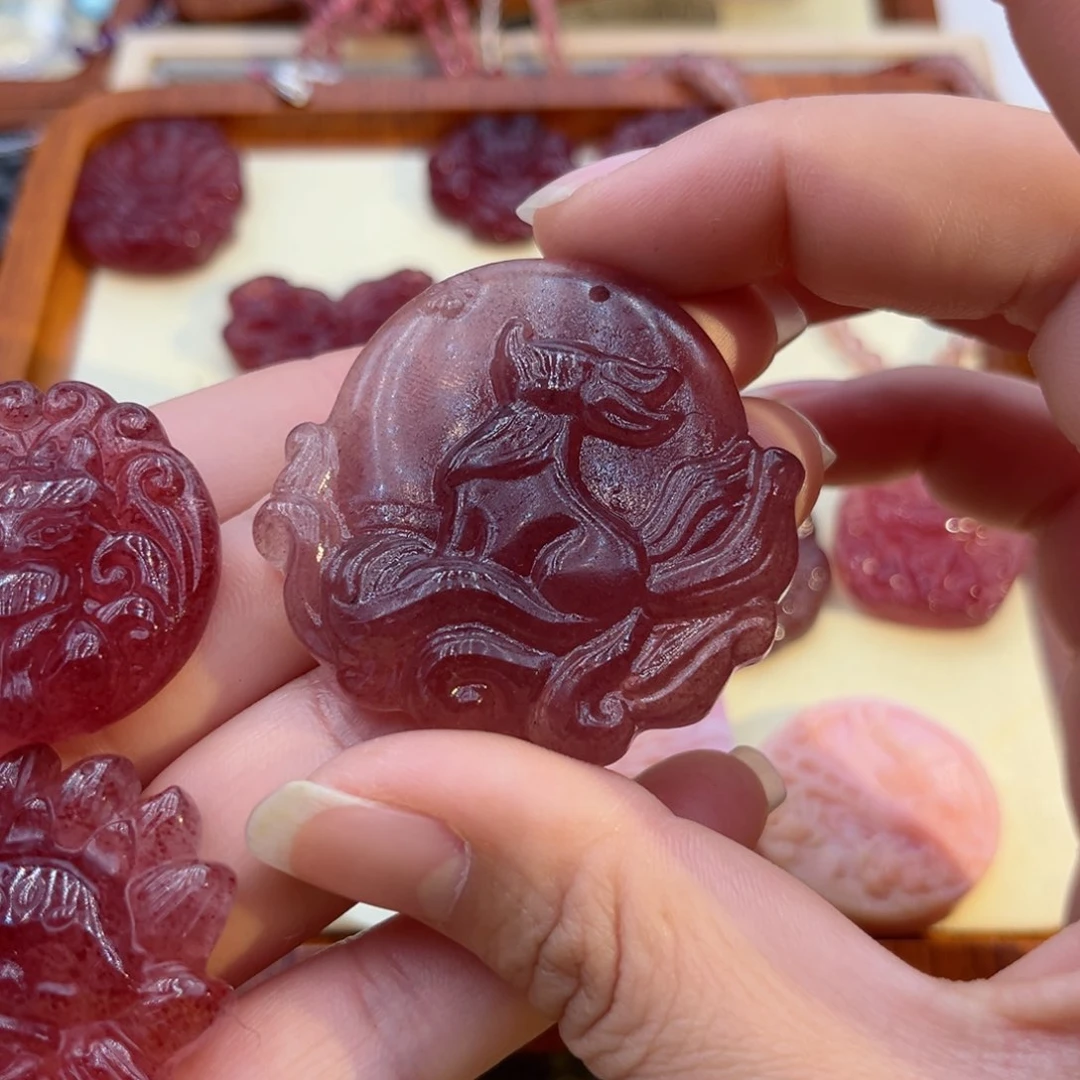 水晶颈饰银S925镶嵌我***猫草莓望月狐57