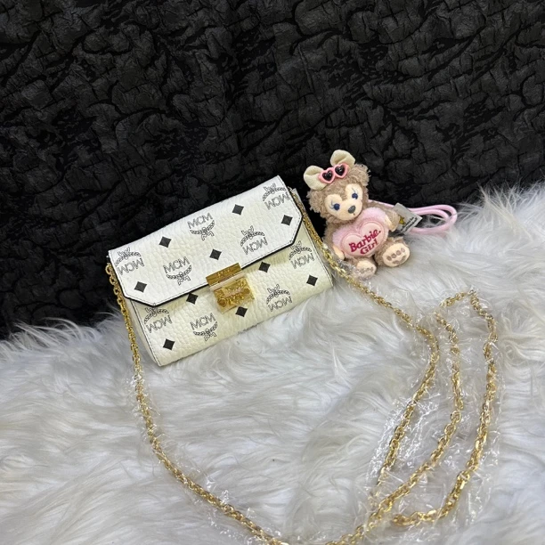 95新 MCM MCM白色mini信封链条斜挎包