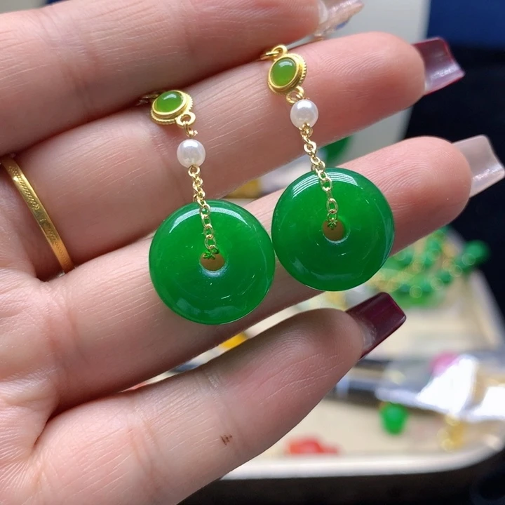 翡翠颈饰未镶嵌吊坠