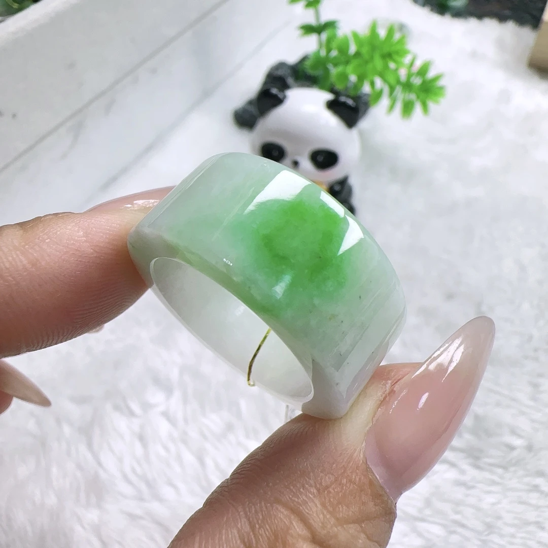 缅甸纯天然A货翡翠白底青飘阳绿23/24扳指 内径20.7*11.7*4 A3632