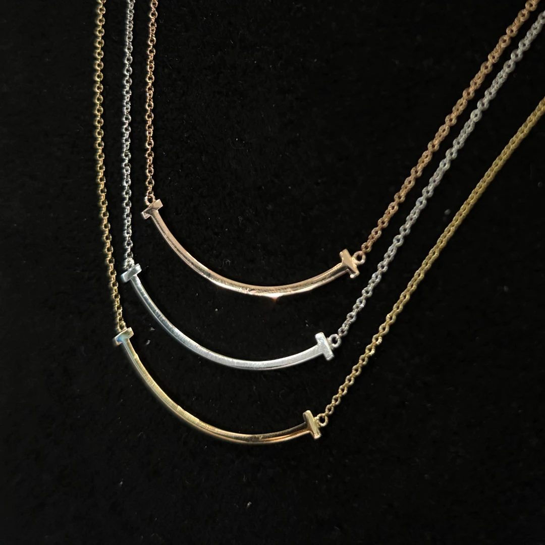 【素金特价】18K金小号无钻微笑项链（多样性发其一）CZ