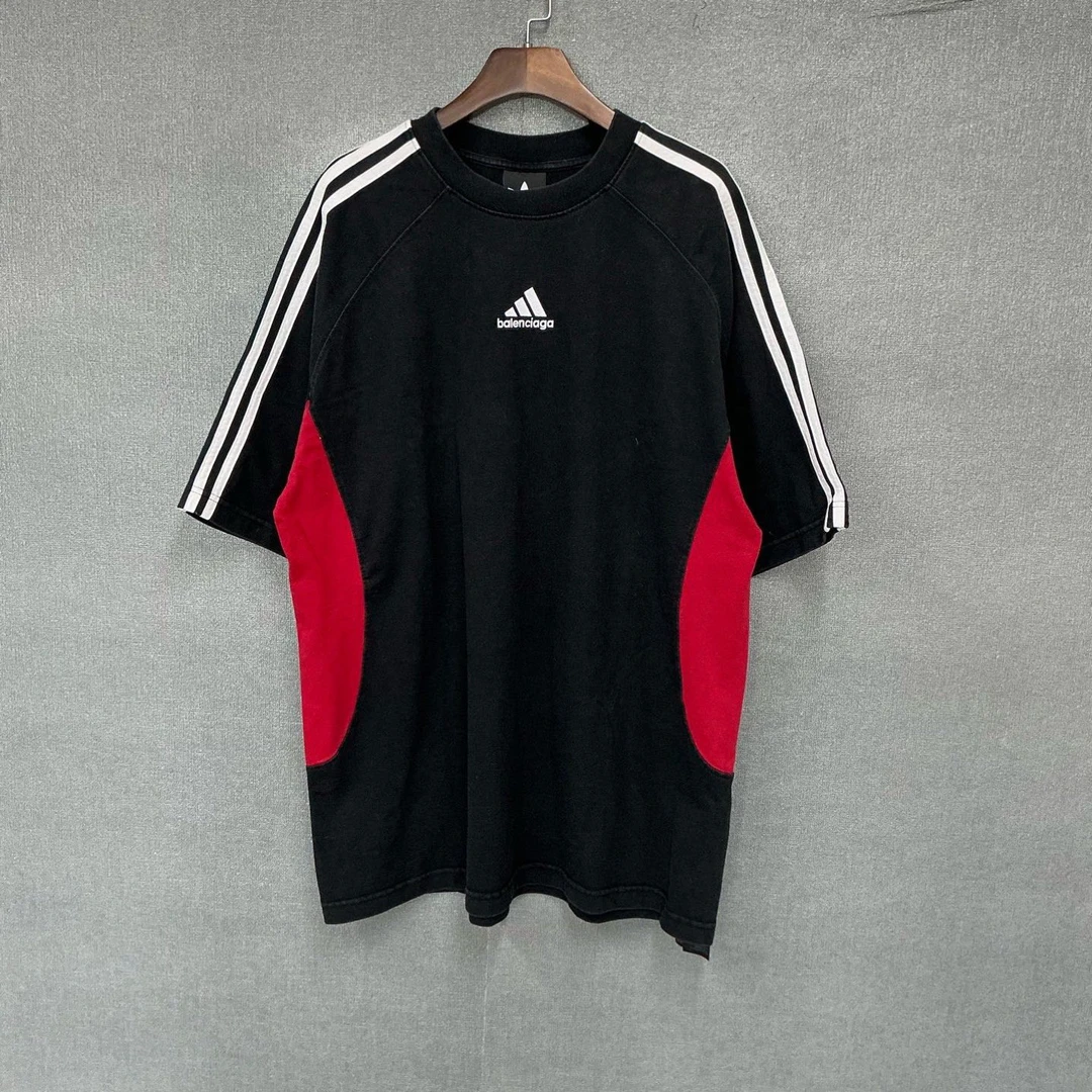 99新 Balenciaga/巴黎世家 联名款黑红拼接短袖T恤 99新L码/5576