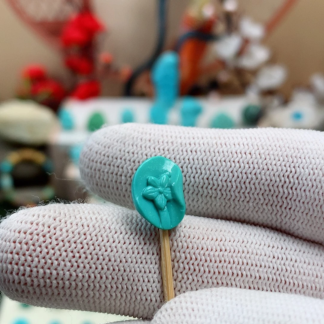 绿松石未镶嵌珠宝奇石