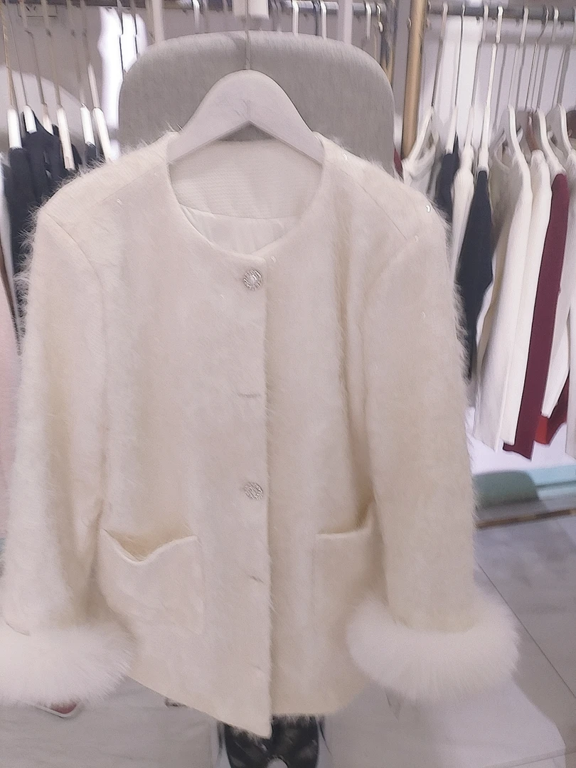 2025洋气外套羽绒服