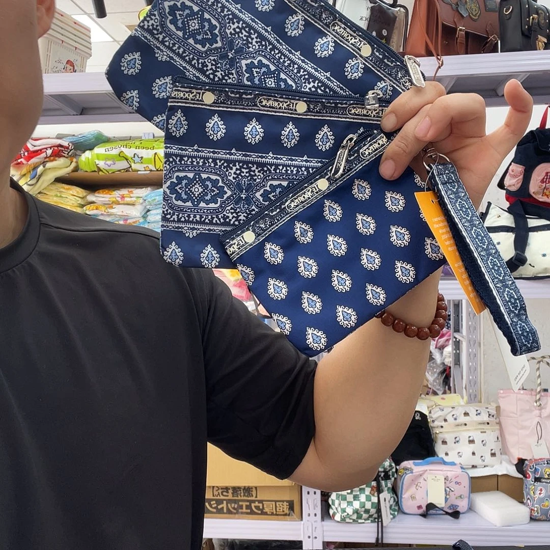 PU化妆包等产品和产品