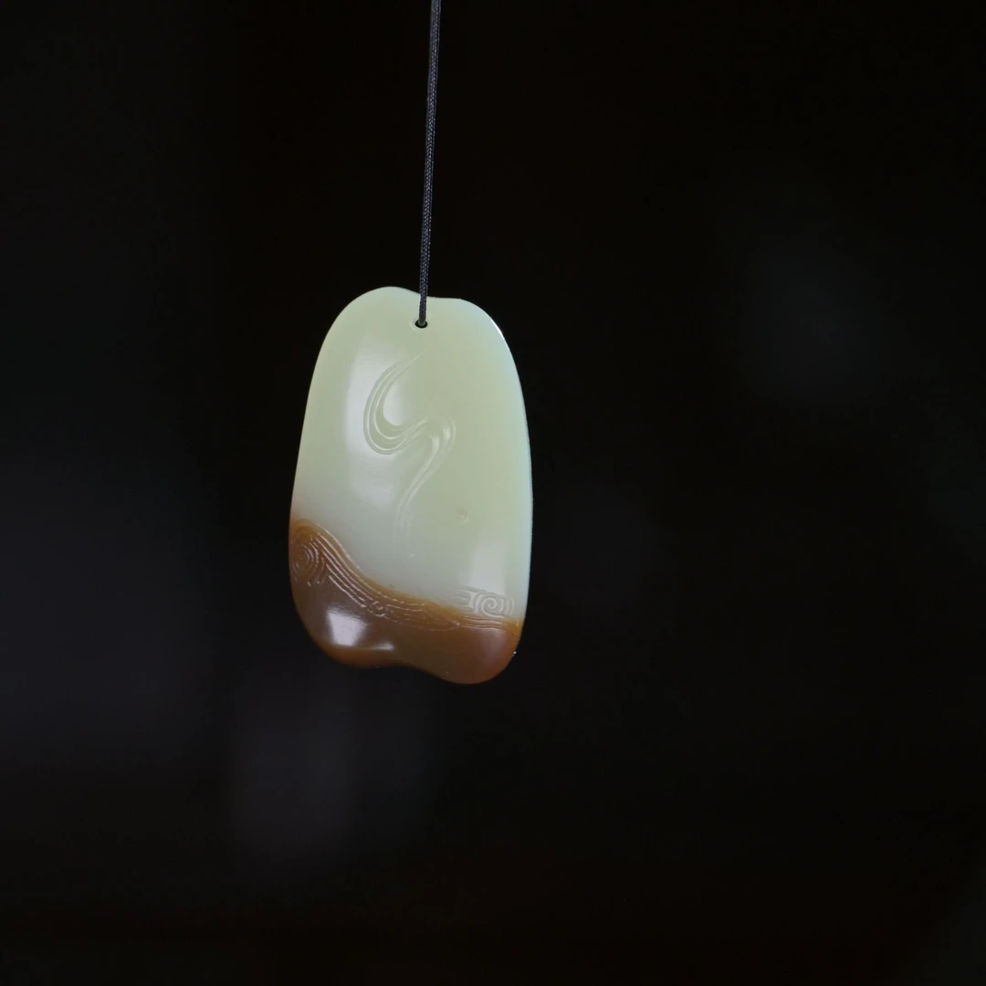 新疆和田玉金山且末红糖白肉精品女士男士纯手工吊坠挂件