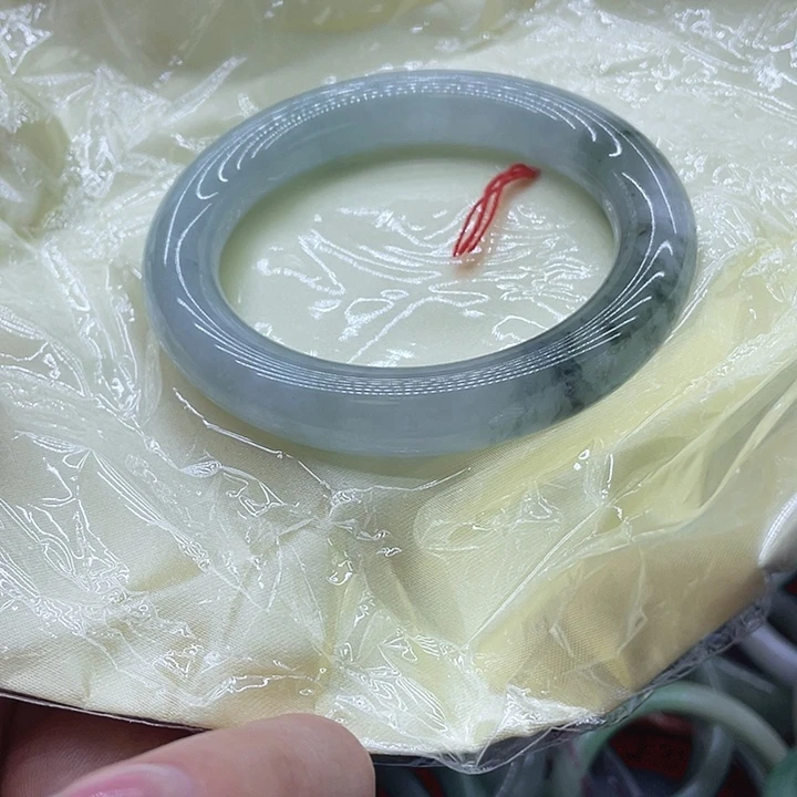 翡翠未镶嵌手镯手镯