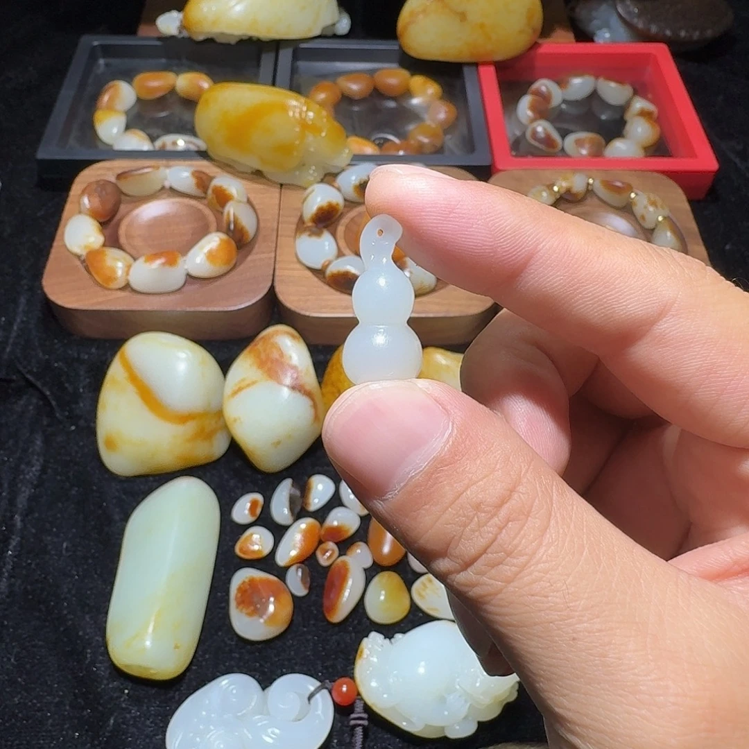 和田玉（子料）未镶嵌挂件