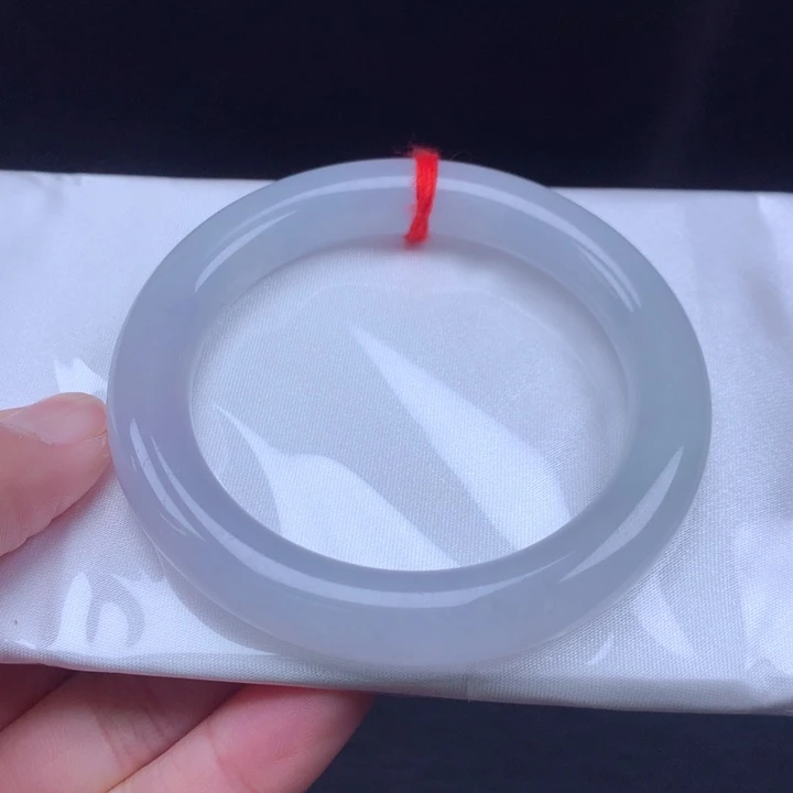 翡翠手镯（圆镯）未镶嵌（42）