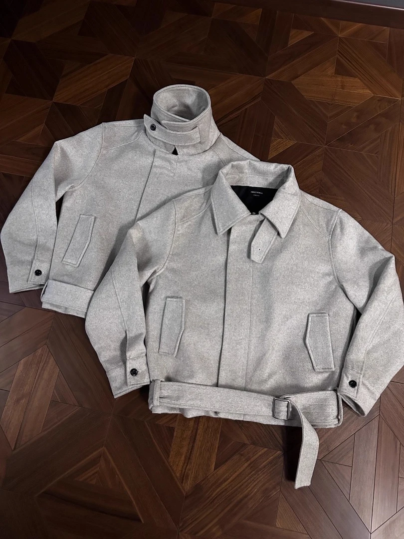 RTIM50羊毛绑带燕麦色夹克斑点彩纱可切换领型正肩利落版拉链外套