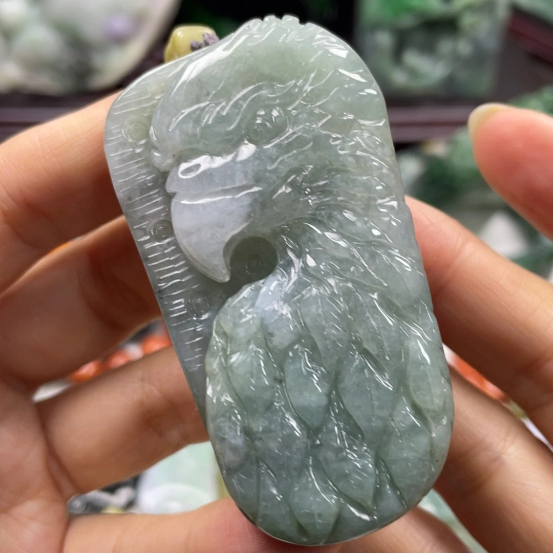 翡翠未镶嵌颈饰牌子