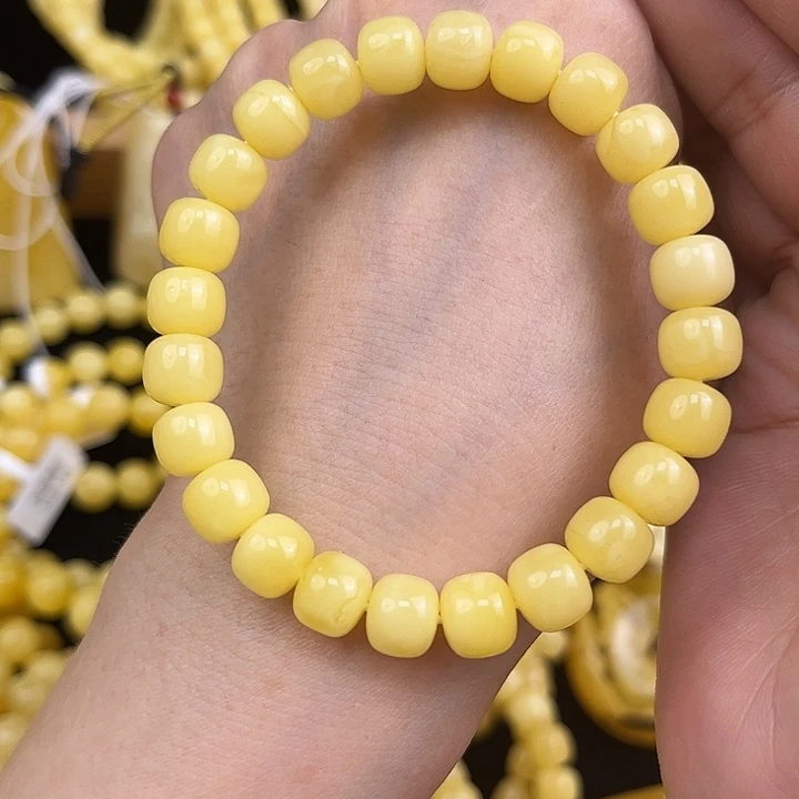 琥珀未镶嵌颈饰琥珀